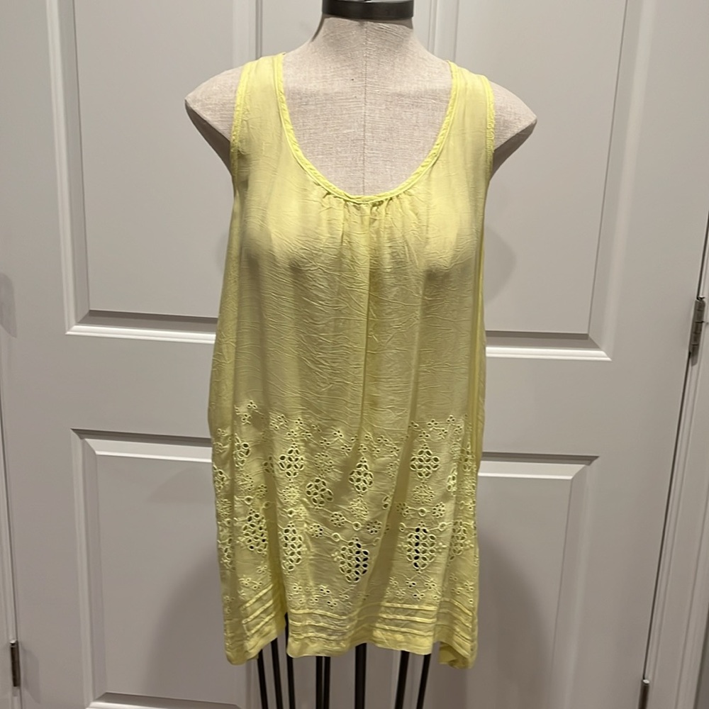 Johnny Was embroidered  racer back top sz Med